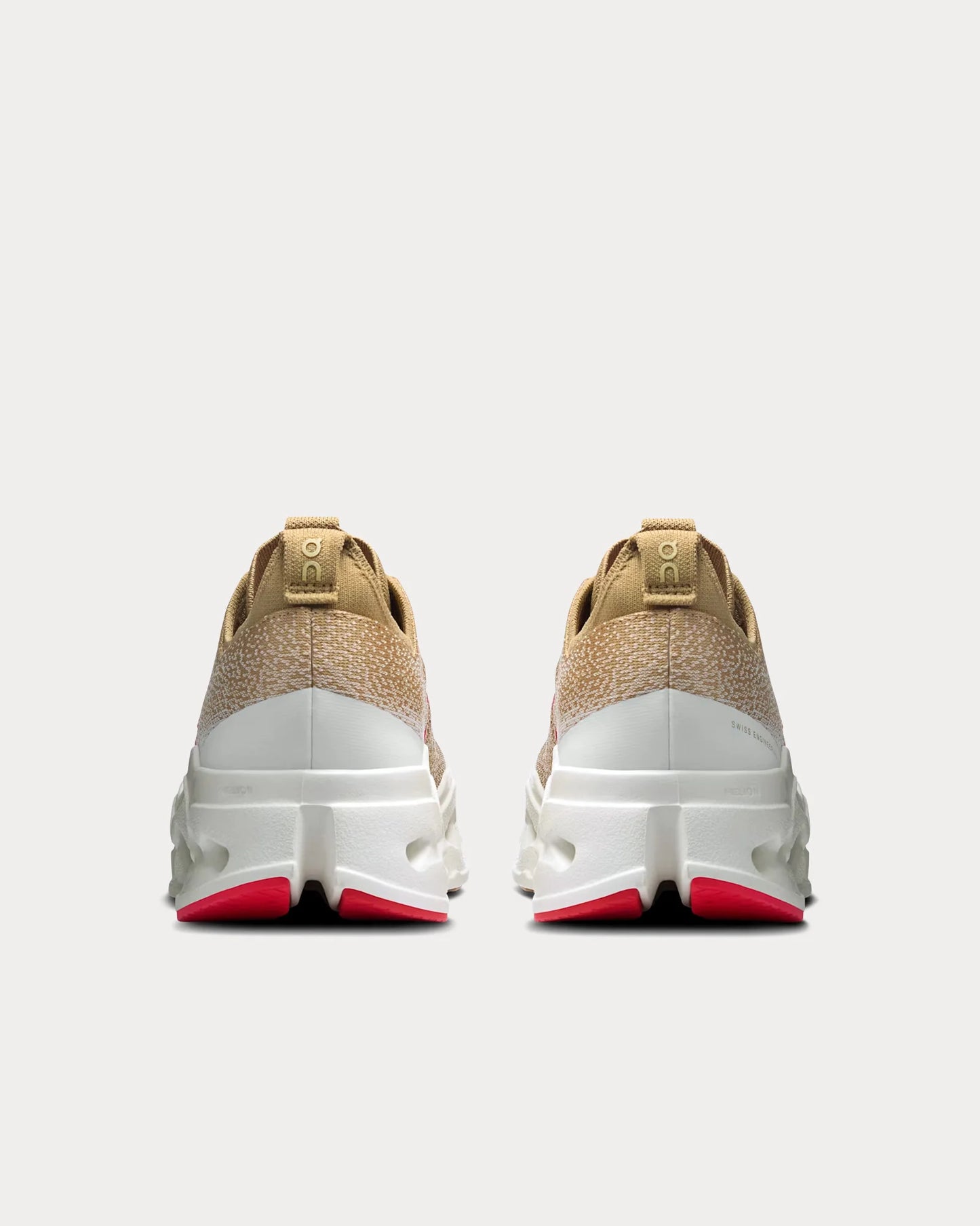 On 鈥�Cloudsurfer Max 鈥榊ear of the Horse鈥�Chai / Ivory Running Shoes